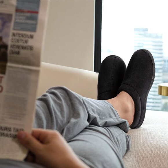 Men's Dark-Black Slip-on Slippers Comfy Foam Closed-Toe Indoor House Shoes - Picture 2 of 8